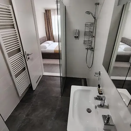 Oasis - Modern Apartamento